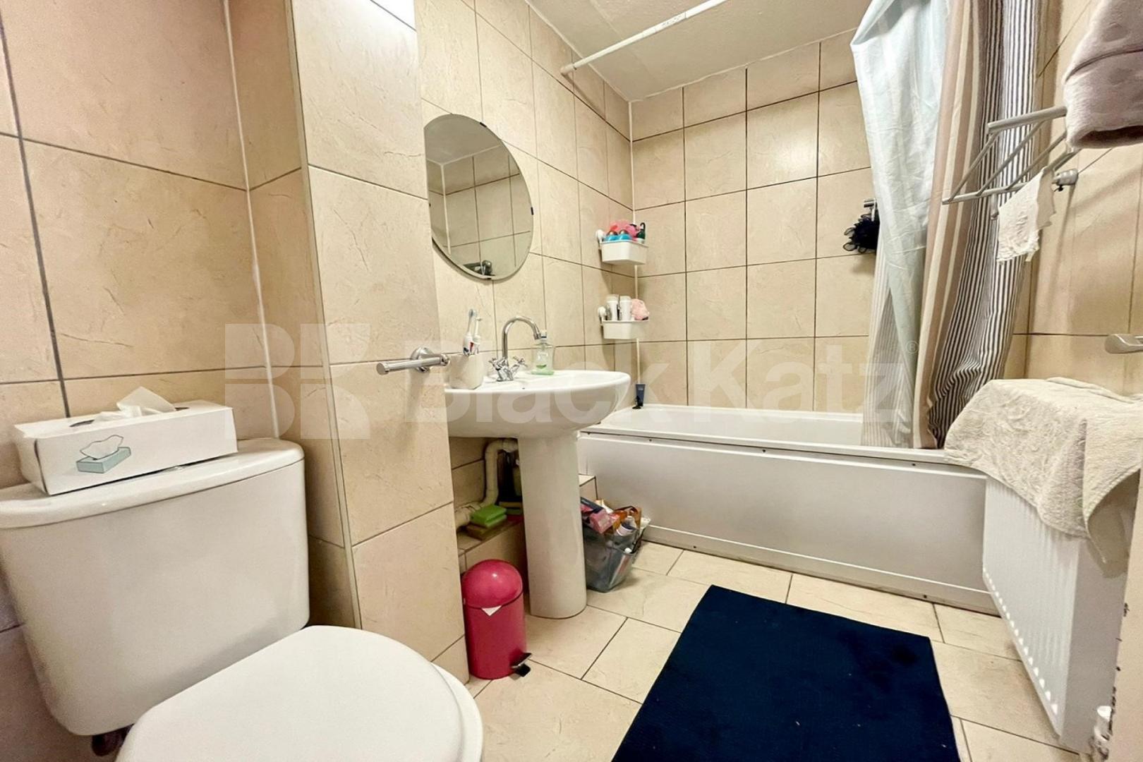 Mid-Century house prime SE1 location  Rothsay Street , London Bridge